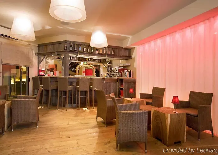 Отель Ibis Styles Шоле